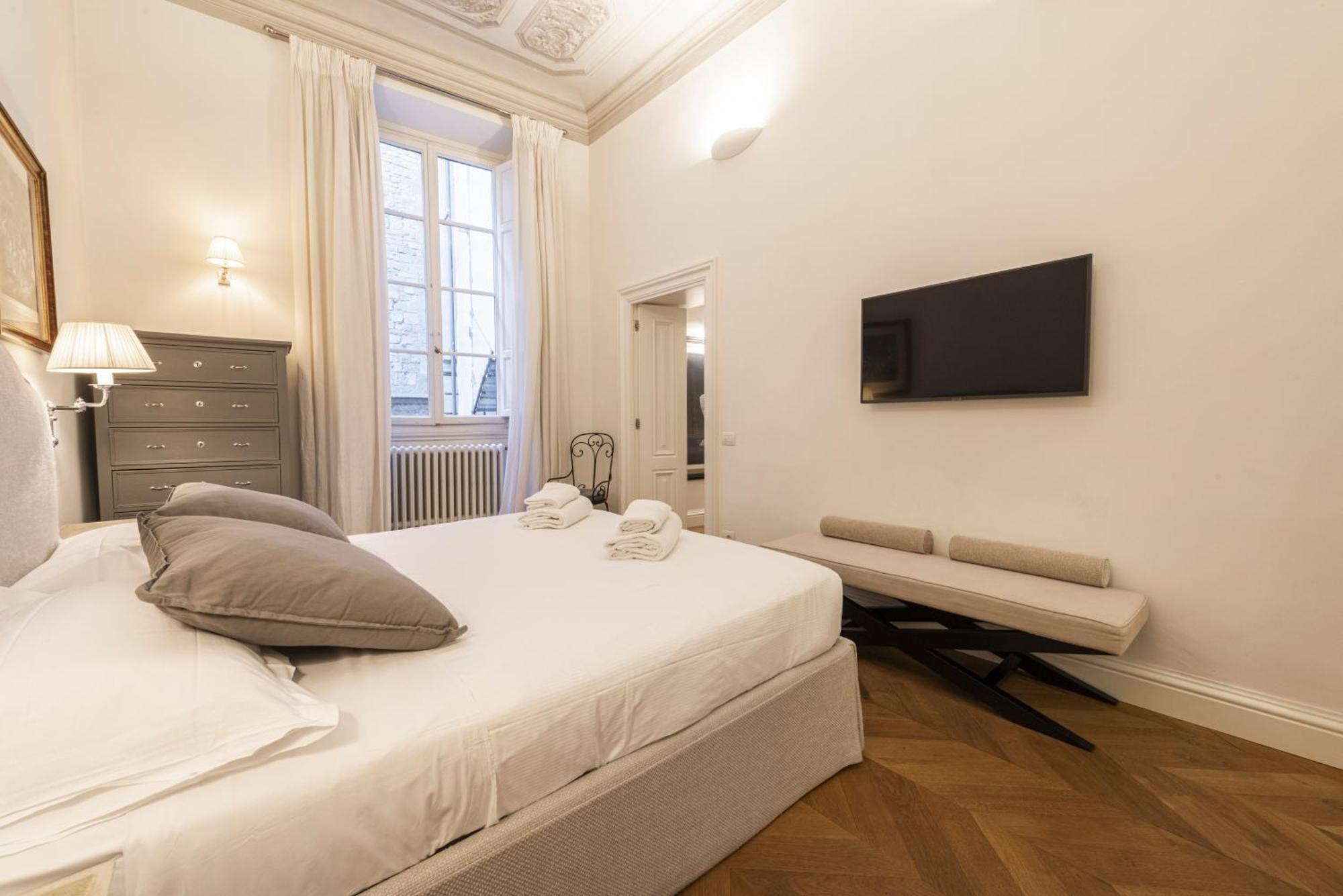 Rinascimento Privato By Mmega * Florence